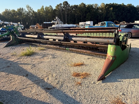 John Deere 924 Bean Head