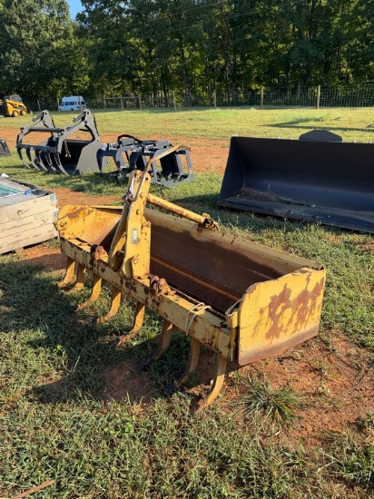 Massey Ferguson 3 Point 6.5' Rollover Box Blade