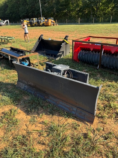 Bobcat 80" QA Hydraulic Dozer Blade