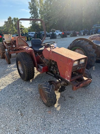 Massey Ferguson 1020 Tractor (Non Running)