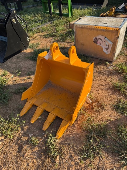CAT 305 24" Excavator Bucket