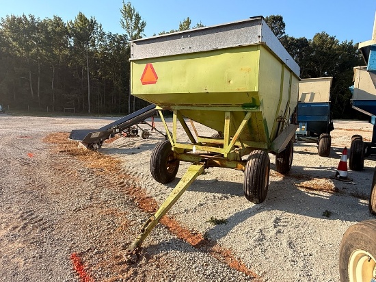 Parker 350 Bushel Grain Wagon