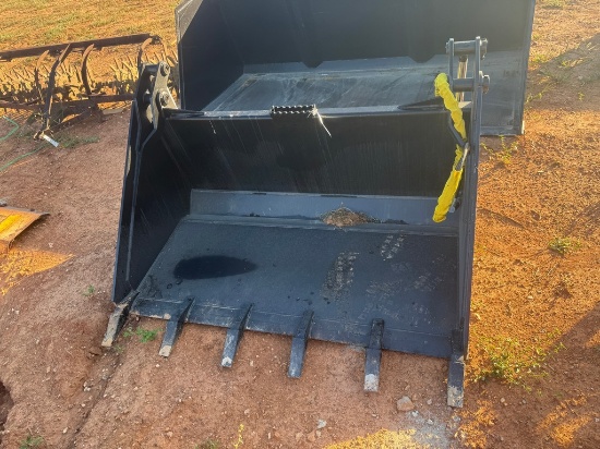 Mid State Quick Attach 60" Heavy Duty 4n1 Bucket