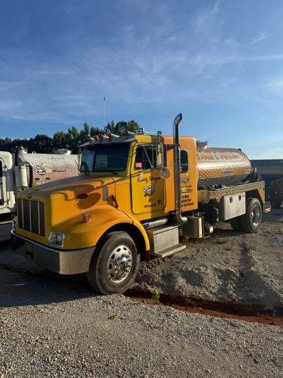 2003 Peterbilt Pump Truck (Title)