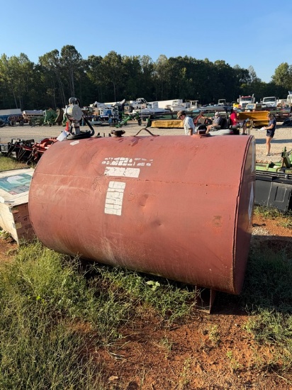 Fuel Tank with Hand Pump