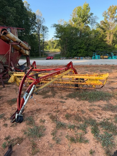 New Holland 256 Hay Rake