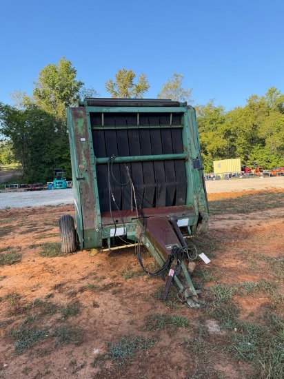 John Deere 530 Hay Baler