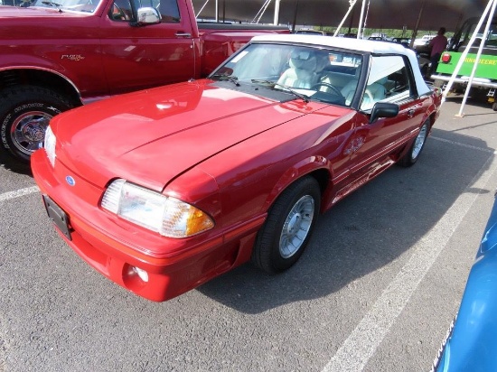1988 Ford Mustang 2dr convertible GT