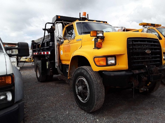 96 Ford F800 Dump Truck