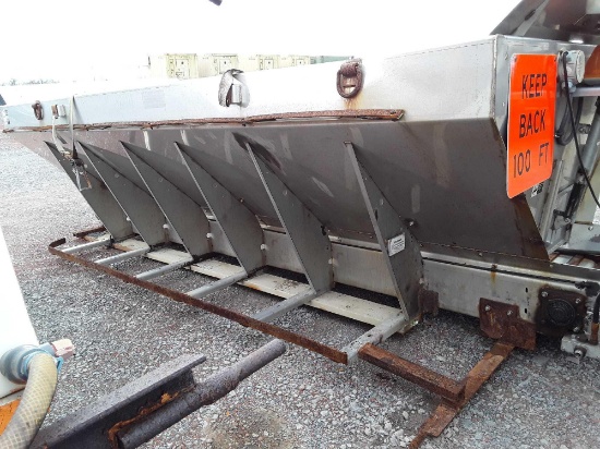 08 Henderson Spreader