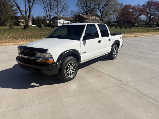 2002 CHEVROLET S-10 CREW CAB 123" WB 4WD LS