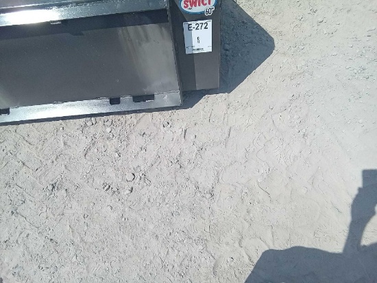 SWICT SKID STEER BUCKET 1 60 INCH