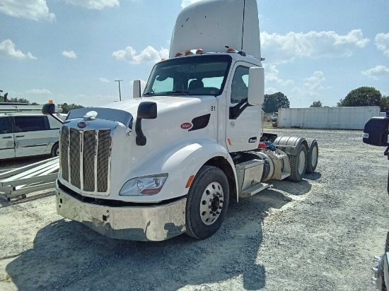 2015 PETERBILT ROAD TRACTOR
