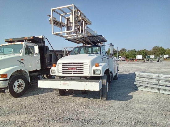 2002 GMC C7500 BUCKET TRUCK