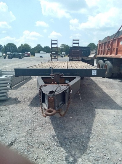 1964 PINTLE HITCH TRAILOR 17 FT