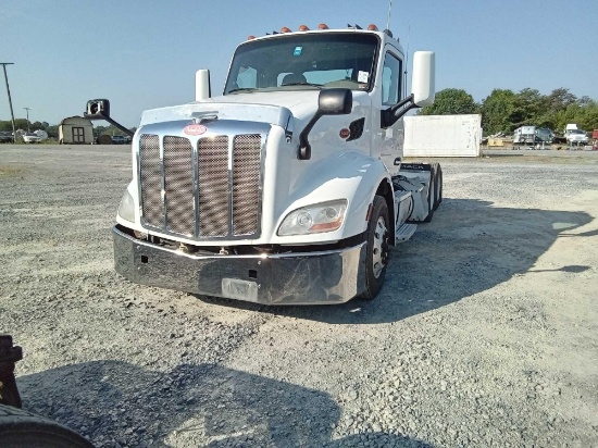 2015 PETERBILT ROAD TRACTOR SEMI