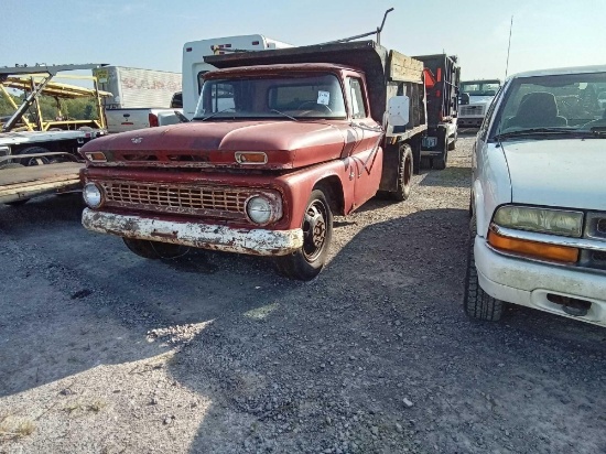 CHEVY DUMPTRUCK 30