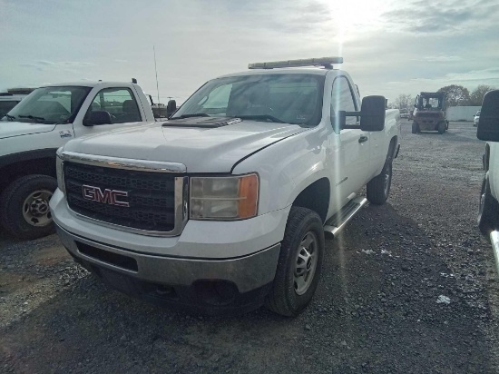 2013 GMC Sierra 2500HD 4WD Reg Cab 133.7" Work Truck