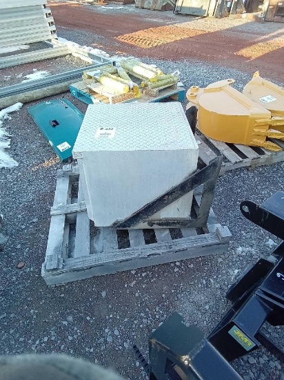 ALUMINUM TOOL BOX
