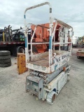 SCISSOR LIFT
