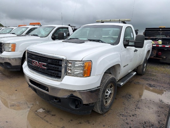 2013 GMC SIERRA 2500HD 4WD REG CAB 133.7" WORK TRUCK
