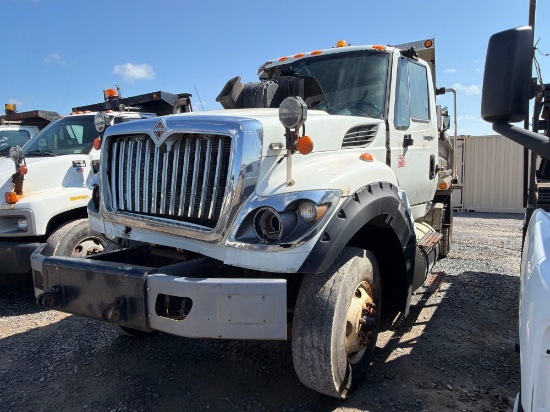 2014 INTERNATIONAL 7600 TANDEM DUMP TRUCK