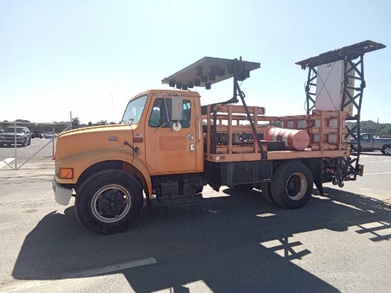 1996 INTL. 4700 INTERNATIONAL CRASH CUSHION TRUCK