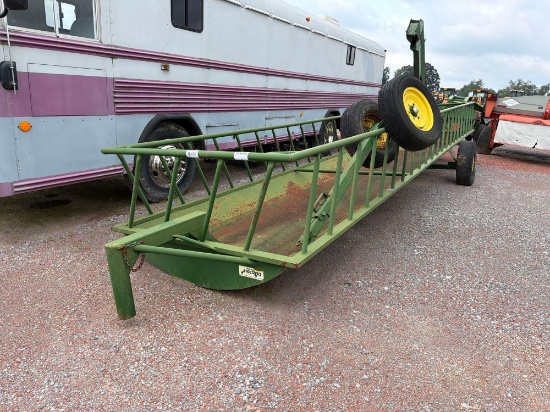 HAY FEEDER WAGON