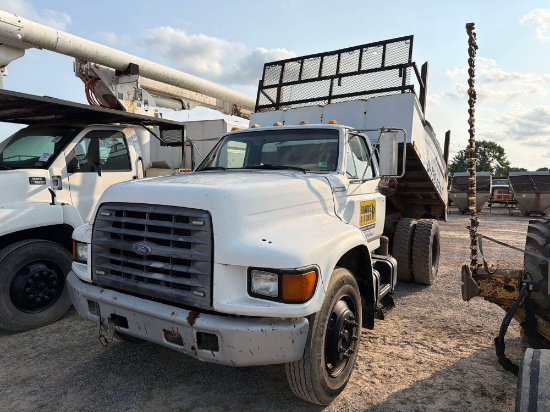 1997 FORD F 800 LOG TRUCK