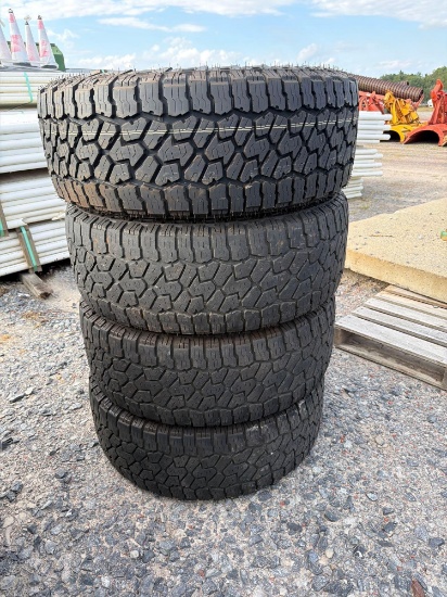 Used Tires 285 70 R17 (4)