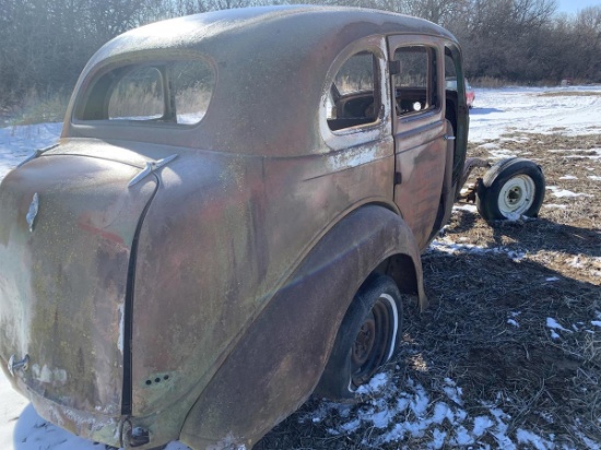 1930s? 4 door humpback