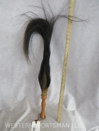 TAIL SWATTER W/WOODEN HANDLE TAXIDERMY