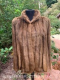 Beautiful MINK Cape, - Med size, MacMillen Furriers, New York, like New- excellent condition.. non T