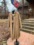 Beautiful BLOND Beaver Full length fur coat / Overall Great condition