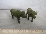 2 Cape Buffalo Figurines (ONE$) DECOR
