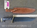 Knife w/Leather Sheath & Wooden handle
