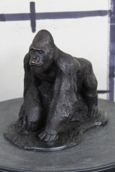 BRONZE GORILLA Sculpture, Weight: 4lbs 4oz