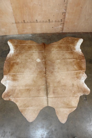 *Brand New* Light Brown and Tan COWHIDE or COWHIDE Rug