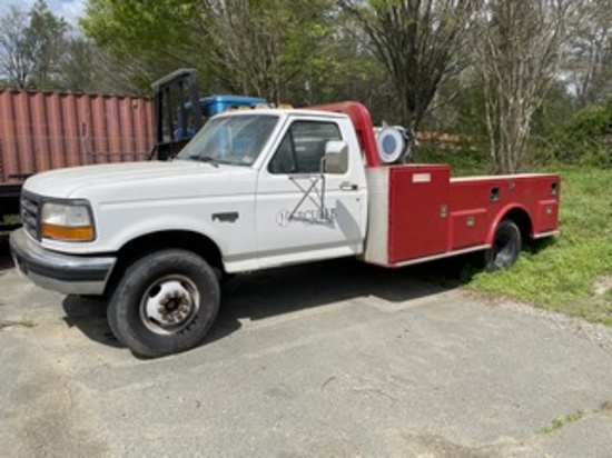 1997 Ford F-450 7.3l Diesel 99k Miles Manual 5 Speed Transmission with Workbody and Fuel Tank