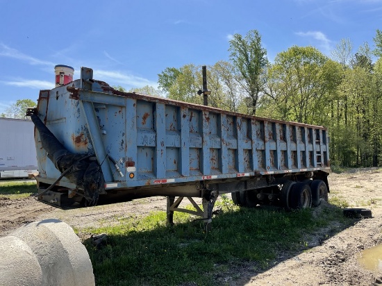 Borco 1995 30' Dump Trailer - Dented on Front