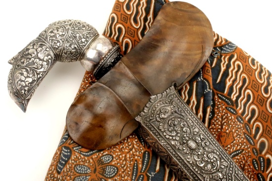 Fine Indonesian Bali Bugis KERIS Dagger ~ Elaborate Silver Mounts ~ Strong Damascus Blade of Rare Pa