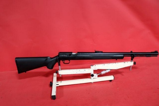 THOMPSON CENTER BLACK DIAMOND 50 CAL MUZZLELOAD RIFLE