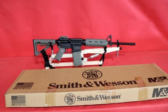 SMITH & WESSON M&P 15 5.56 SEMI AUTO RIFLE