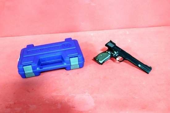 SMITH & WESSON MODEL 41 .22LR SEMI AUTO PISTOL W/ 2 MAGS