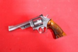 SMITH & WESSON STAINLESS 629-1 44 MAG REVOLVER