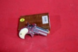 DAVIS MODEL D-22 DERRINGER .22LR PISTOL