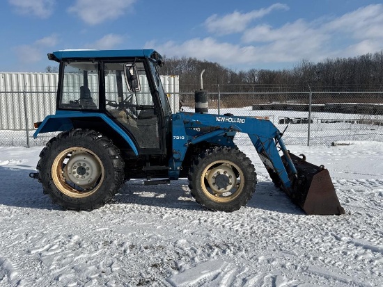 NEW HOLLAND 3930 LOADER TRACTOR