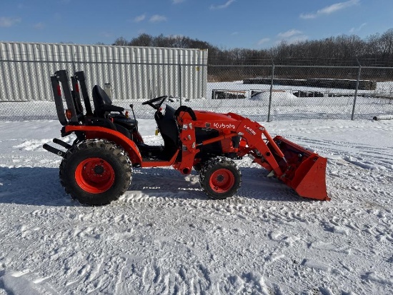 KUBOTA B2301 LOADER TRACTOR
