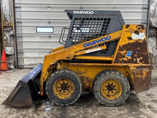 DAEWOO DSL 601 SKID LOADER