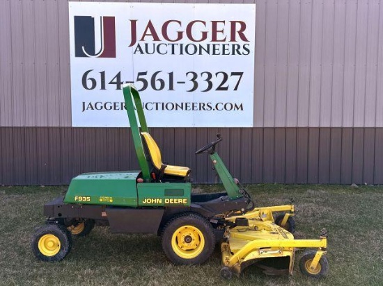 JD F935 MOWER